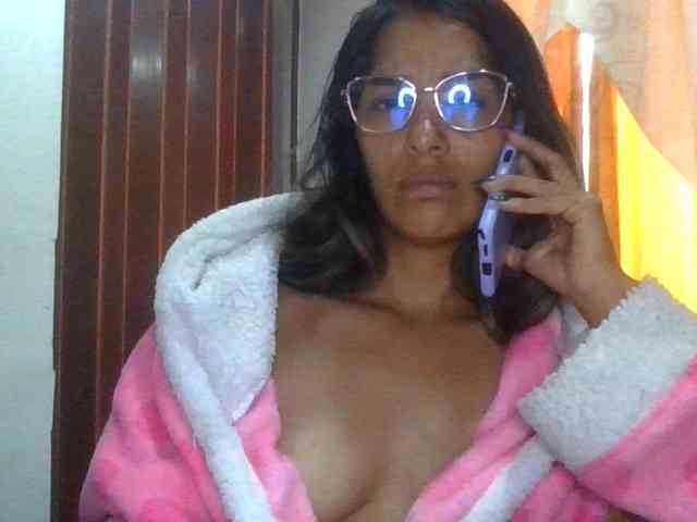 JuanaBrunette