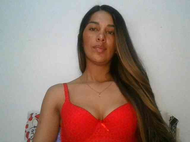 JuanaBrunette