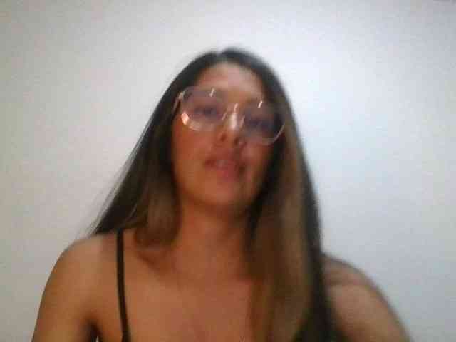 JuanaBrunette webcam