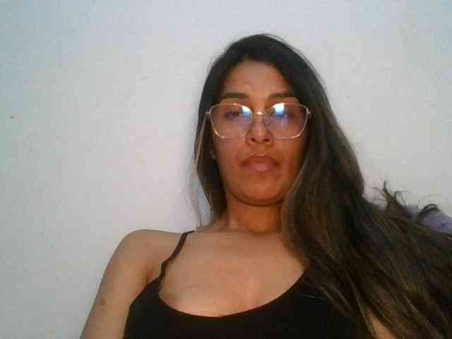 JuanaBrunette webcam