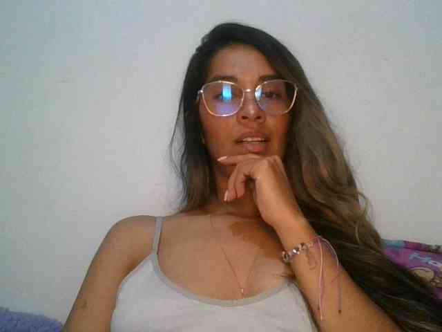 JuanaBrunette