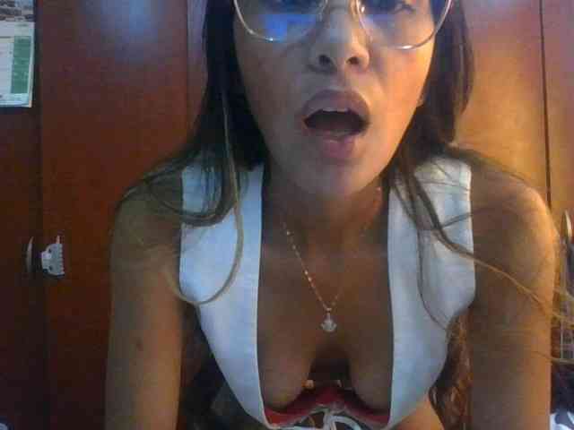 JuanaBrunette