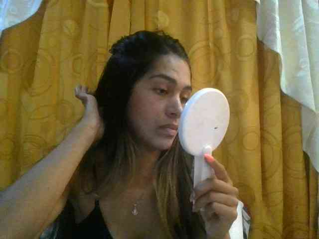 JuanaBrunette