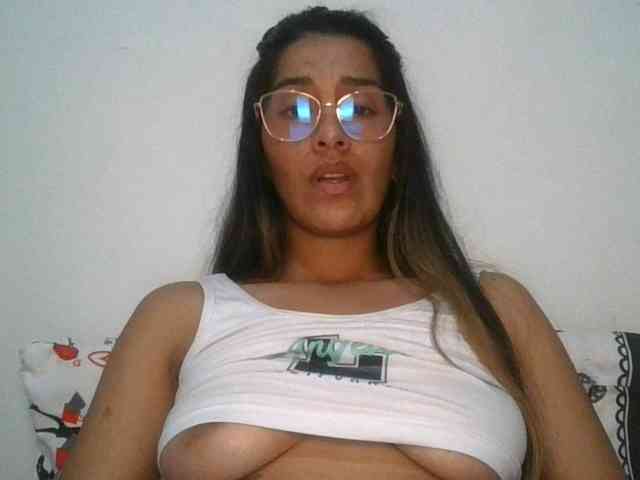 JuanaBrunette