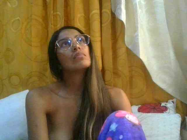 JuanaBrunette