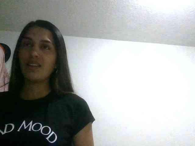 JuanaBrunette webcam