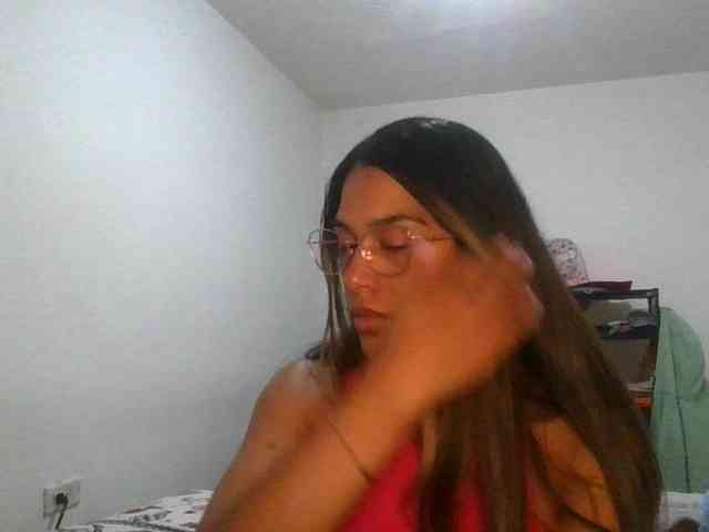 JuanaBrunette