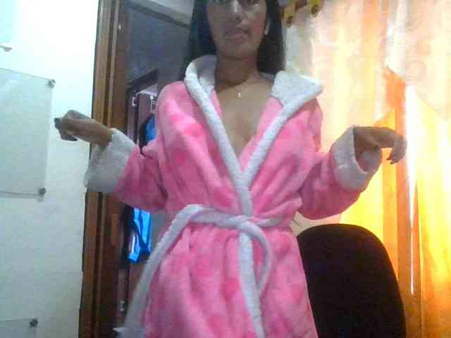 JuanaBrunette