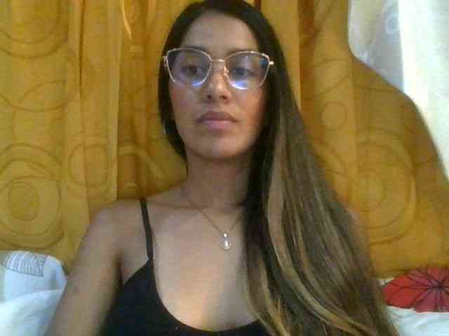 JuanaBrunette