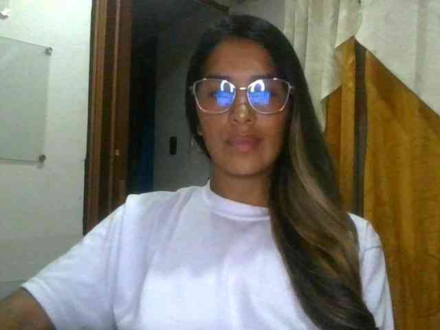 JuanaBrunette