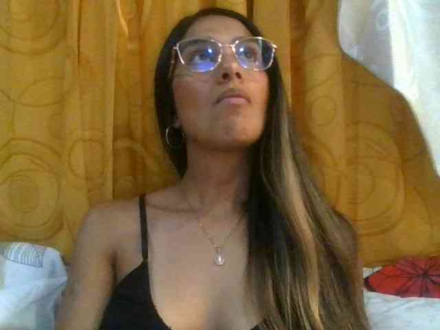 JuanaBrunette