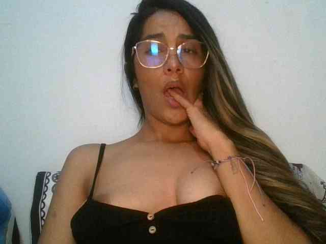 JuanaBrunette