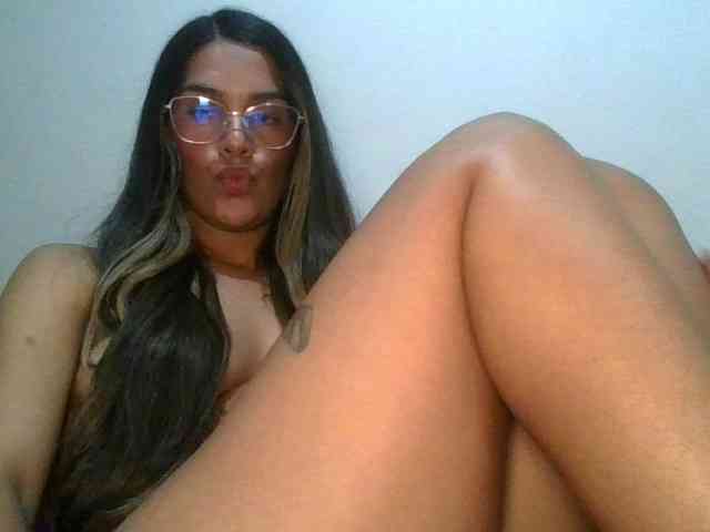 JuanaBrunette webcam