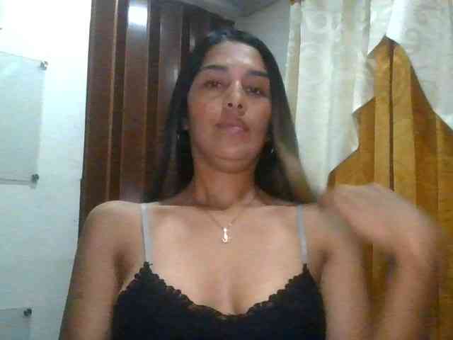 JuanaBrunette