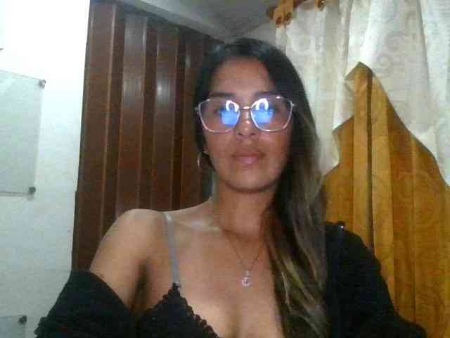 JuanaBrunette