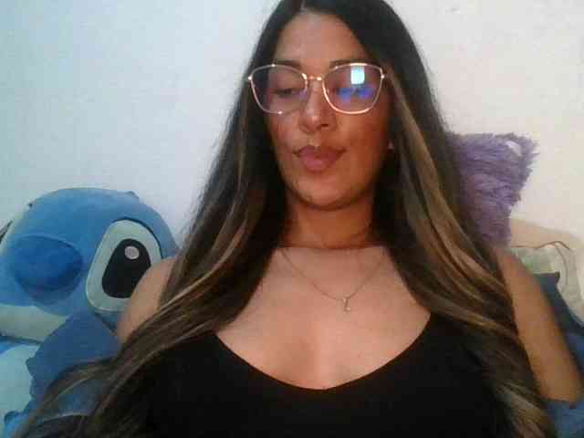 JuanaBrunette webcam