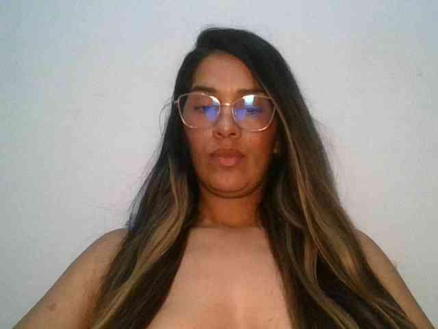 JuanaBrunette