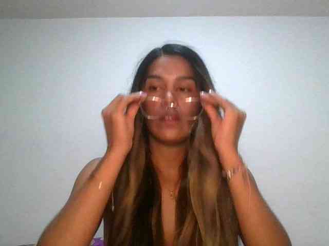 JuanaBrunette webcam