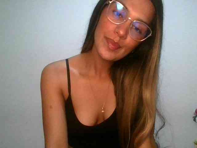 JuanaBrunette webcam