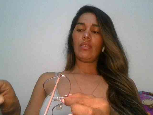 JuanaBrunette webcam