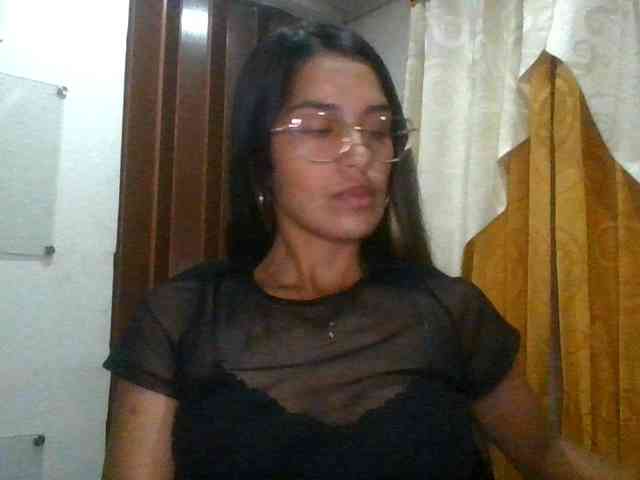 JuanaBrunette