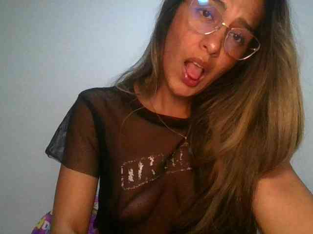 JuanaBrunette webcam