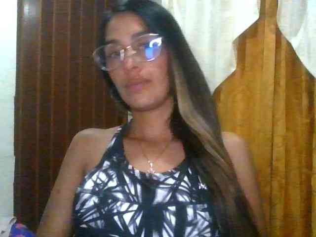JuanaBrunette