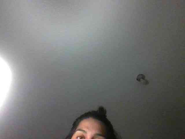 JuanaBrunette webcam
