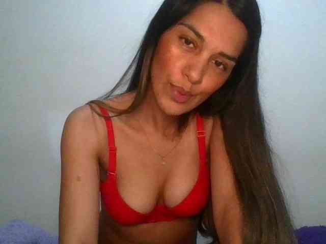 JuanaBrunette webcam