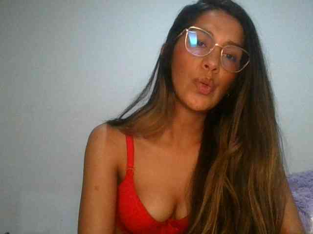 JuanaBrunette
