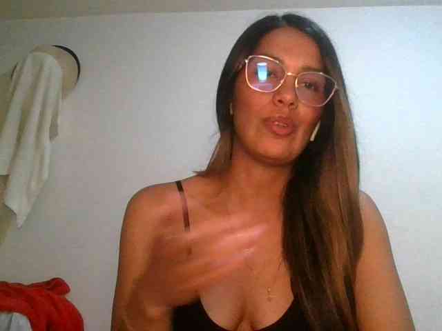 JuanaBrunette webcam