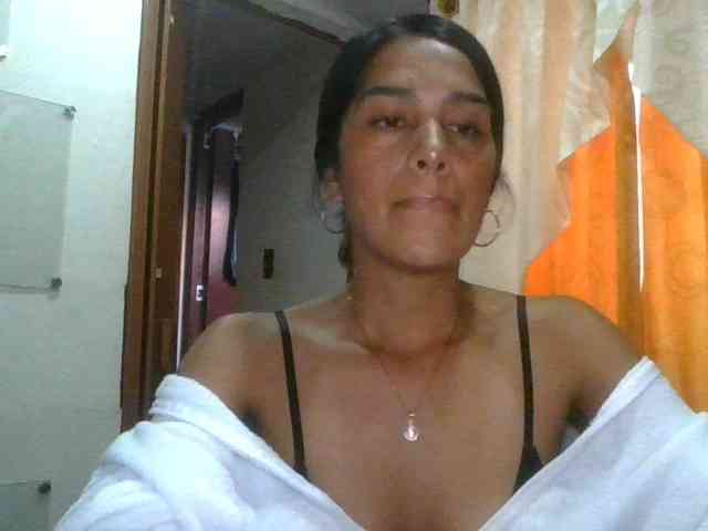 JuanaBrunette