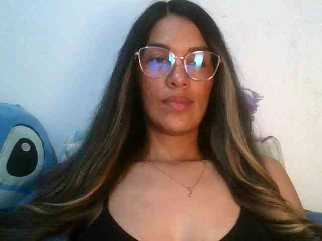JuanaBrunette webcam