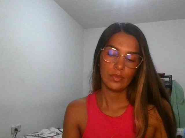 JuanaBrunette