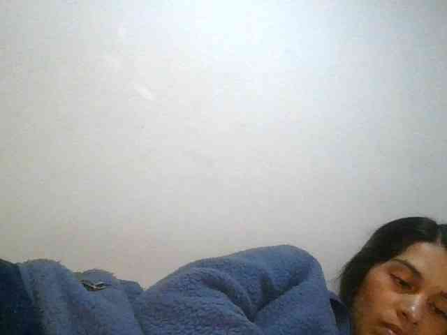 JuanaBrunette webcam