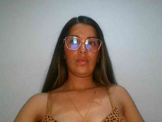 JuanaBrunette