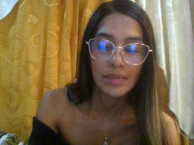 JuanaBrunette