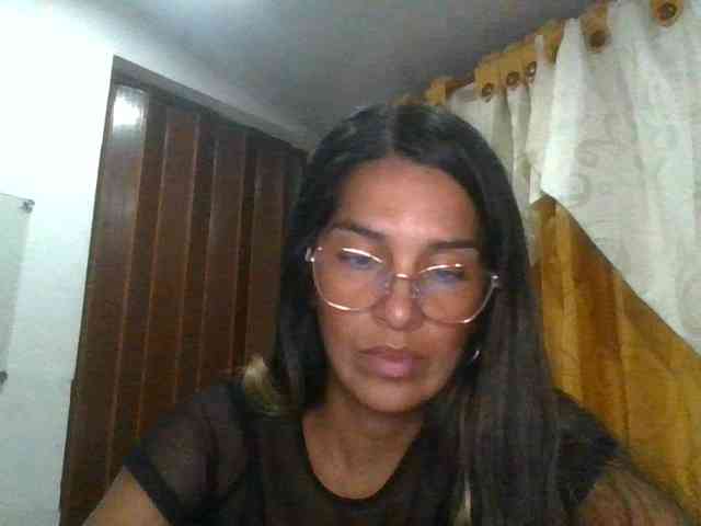JuanaBrunette