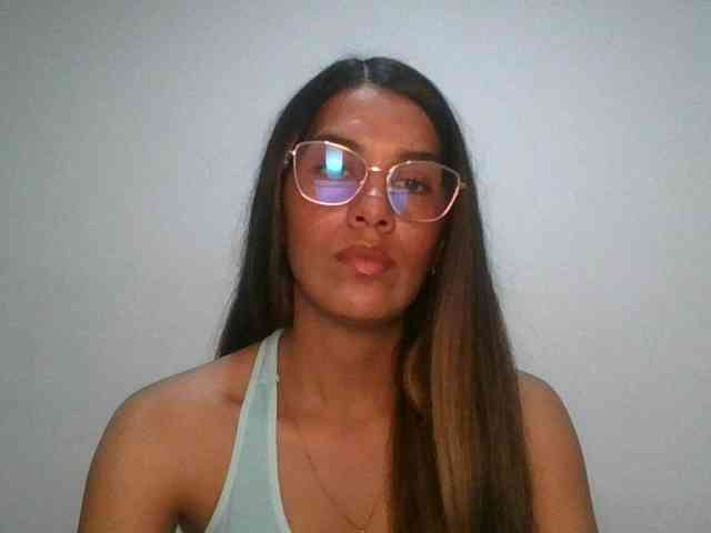 JuanaBrunette webcam