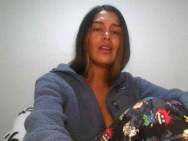 JuanaBrunette webcam