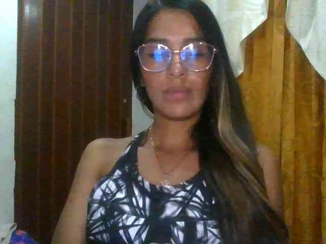JuanaBrunette
