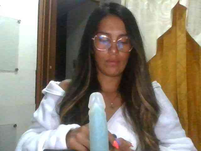 JuanaBrunette