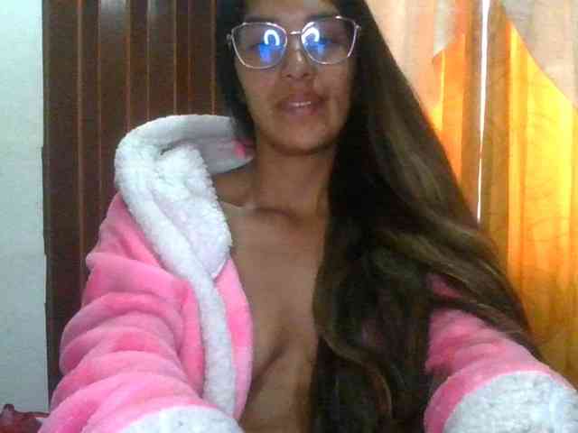 JuanaBrunette