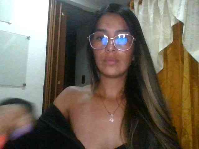 JuanaBrunette