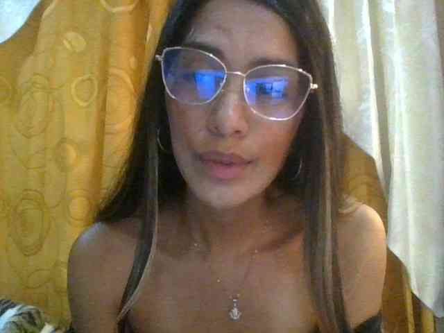 JuanaBrunette