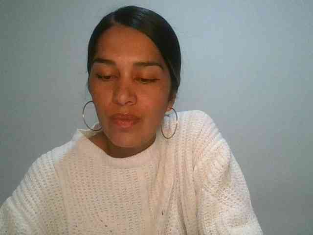 JuanaBrunette webcam