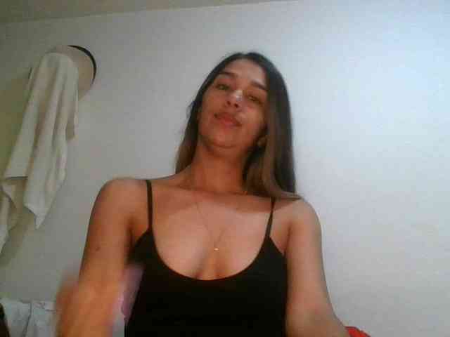 JuanaBrunette webcam