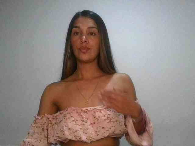 JuanaBrunette webcam