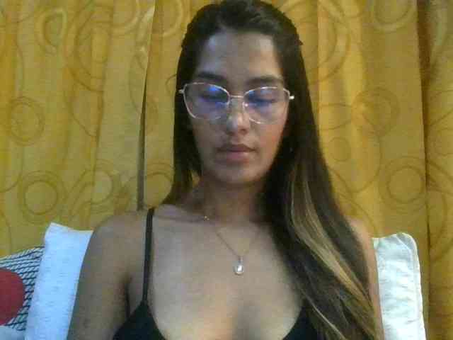 JuanaBrunette