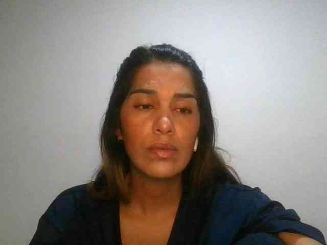JuanaBrunette webcam